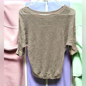 Express Chic Tan Knit Sweater XS super soft & stretchy
